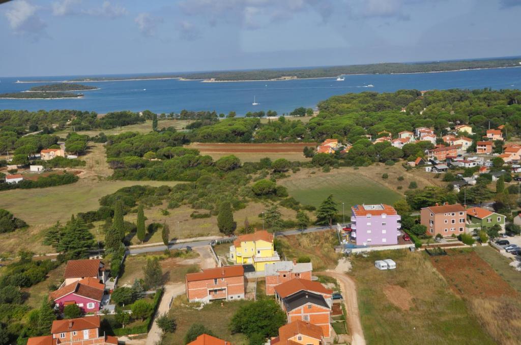 Vila In Lavanda Фажана Экстерьер фото